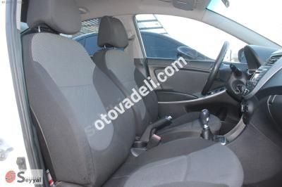 Hyundai Accent Blue 2012 1.6 CRDI Mode