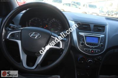 Hyundai Accent Blue 2012 1.6 CRDI Mode