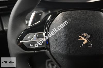 Peugeot 2008 2023 1.2 PureTech Allure