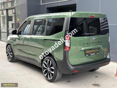 Ford Tourneo Courier 2024 1.0 EcoBoost Titanium