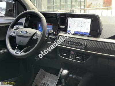 Ford Tourneo Courier 2024 1.0 EcoBoost Titanium