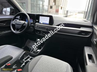 Ford Tourneo Courier 2024 1.0 EcoBoost Titanium