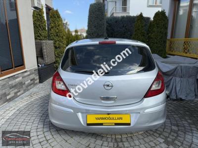 Opel Corsa 2011 1.2 Twinport Essentia