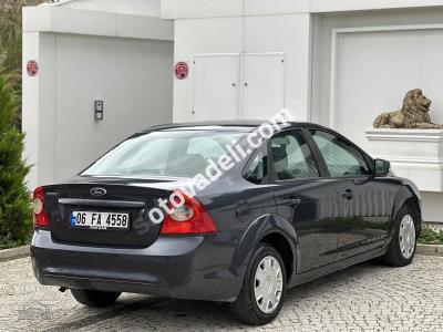 Ford Focus 2009 1.6 Trend
