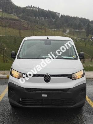Citroen Berlingo 2025 1.5 BlueHDI Feel