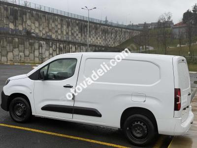 Citroen Berlingo 2025 1.5 BlueHDI Feel