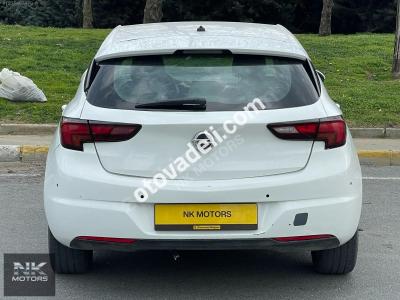 Opel Astra 2017 1.4 Enjoy