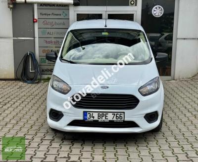 Ford Tourneo Courier 2018 1.5 TDCi Delux