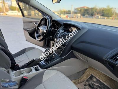 Ford Focus 2012 1.6 Trend X