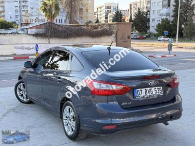 Ford Focus 2012 1.6 Trend X
