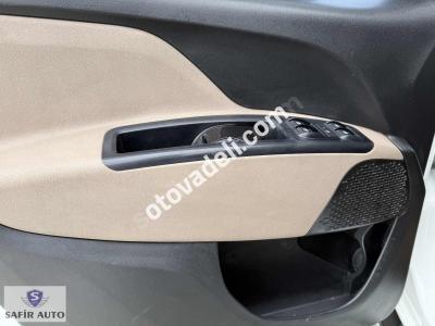 Fiat Doblo Combi 2016 1.6 Multijet Premio Plus