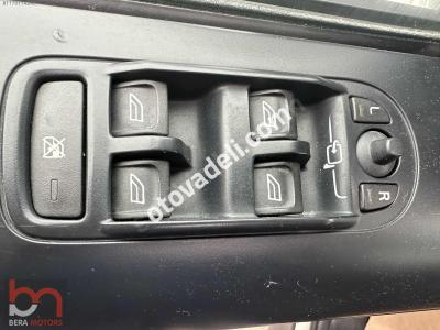 Land Rover Freelander 2010 II 2.2 TD4 HSE