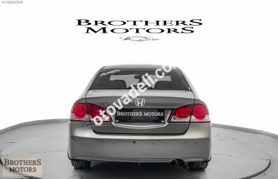 Honda Civic 2009 1.6i VTEC Dream