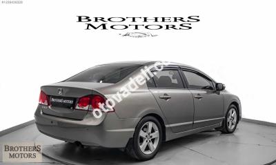 Honda Civic 2009 1.6i VTEC Dream