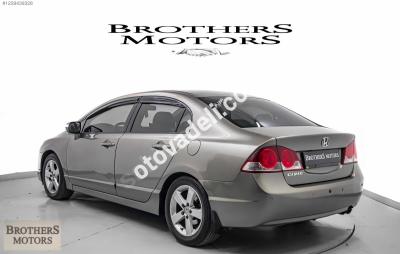 Honda Civic 2009 1.6i VTEC Dream