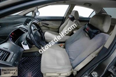 Honda Civic 2009 1.6i VTEC Dream
