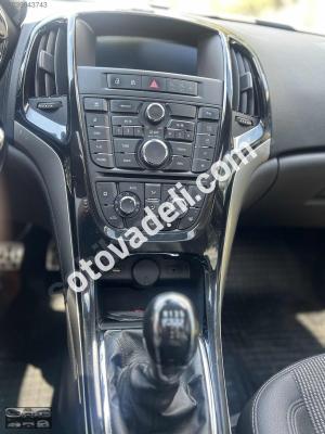 Opel Astra 2014 1.6 CDTI Cosmo